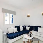 Hyades - Downtown Suites,