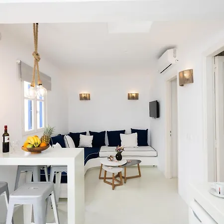 Hyades - Downtown Suites,