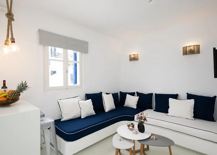 Hyades - Downtown Suites,