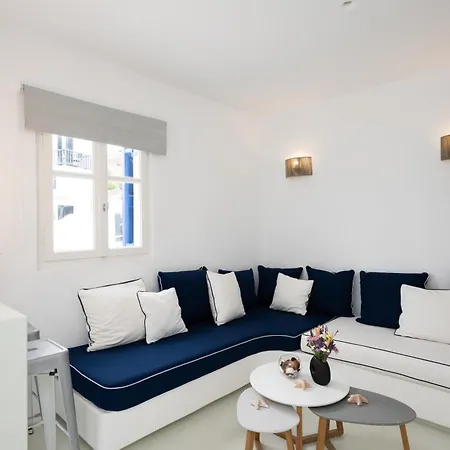 Hyades - Downtown Suites,