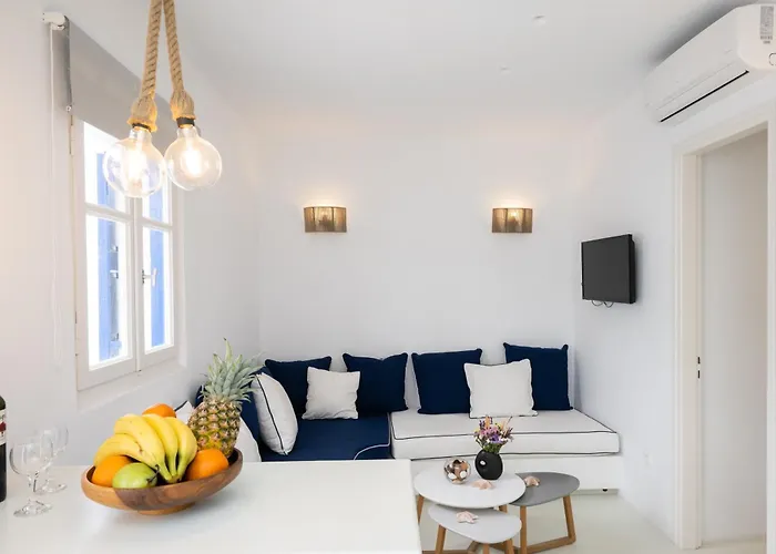 Hyades - Downtown Suites,