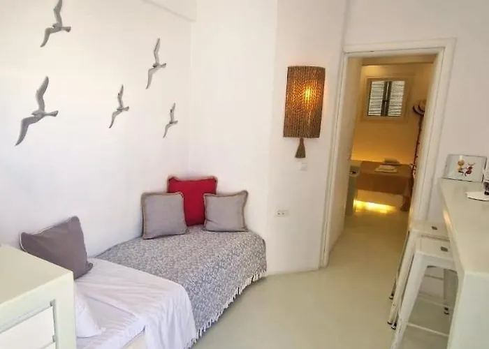 Hyades - Downtown Suites, *