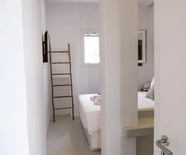 Hyades - Downtown Suites, *